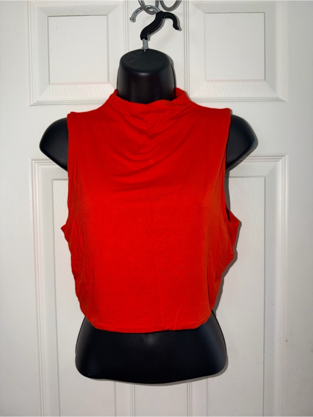 Naked Wardrobe The NW Sleeveless Crop Top